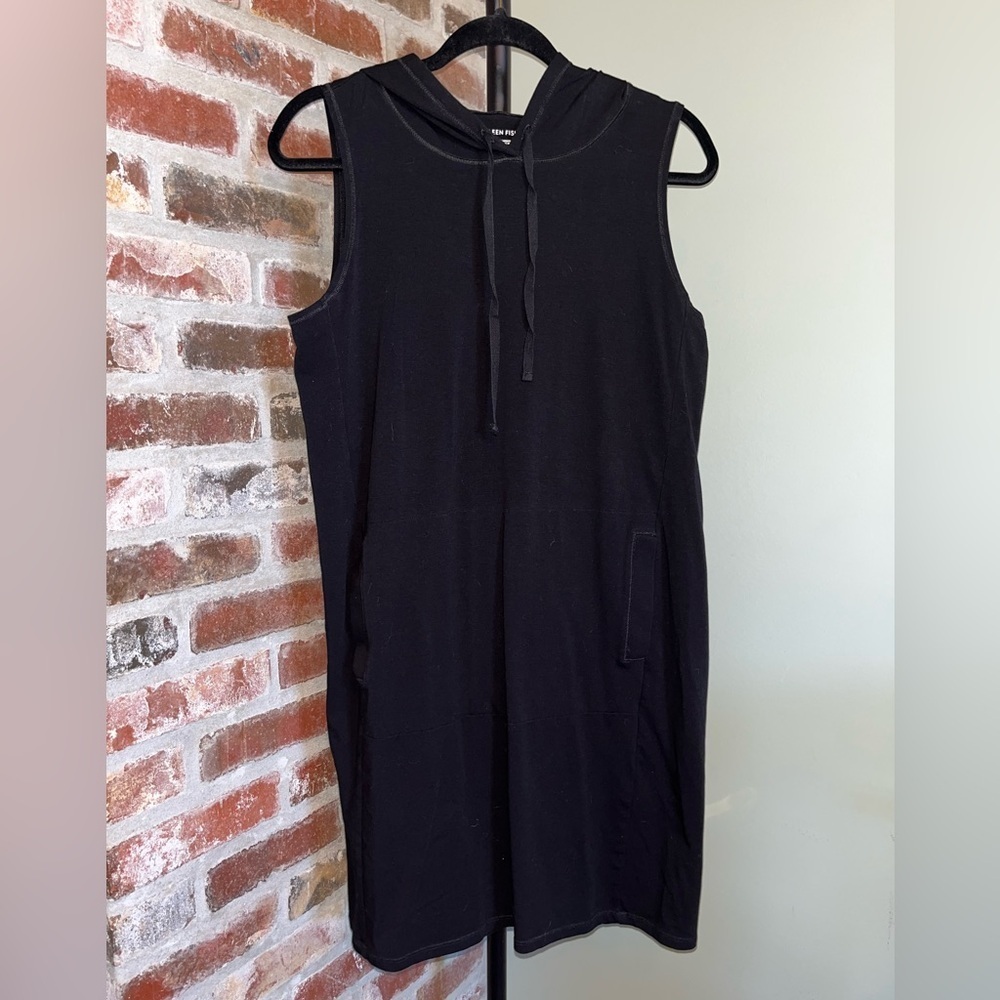 Eileen Fisher hooded, sleeveless shift dress with pockets | size small petite